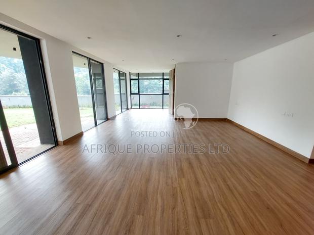 5bdrm Mansion in Nyari for sale - thumbnail 17