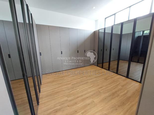 5bdrm Mansion in Nyari for sale - thumbnail 19
