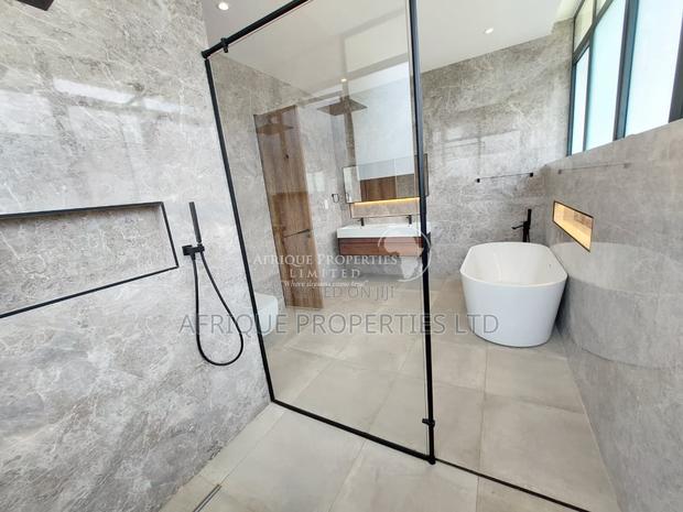 5bdrm Mansion in Nyari for sale - thumbnail 20