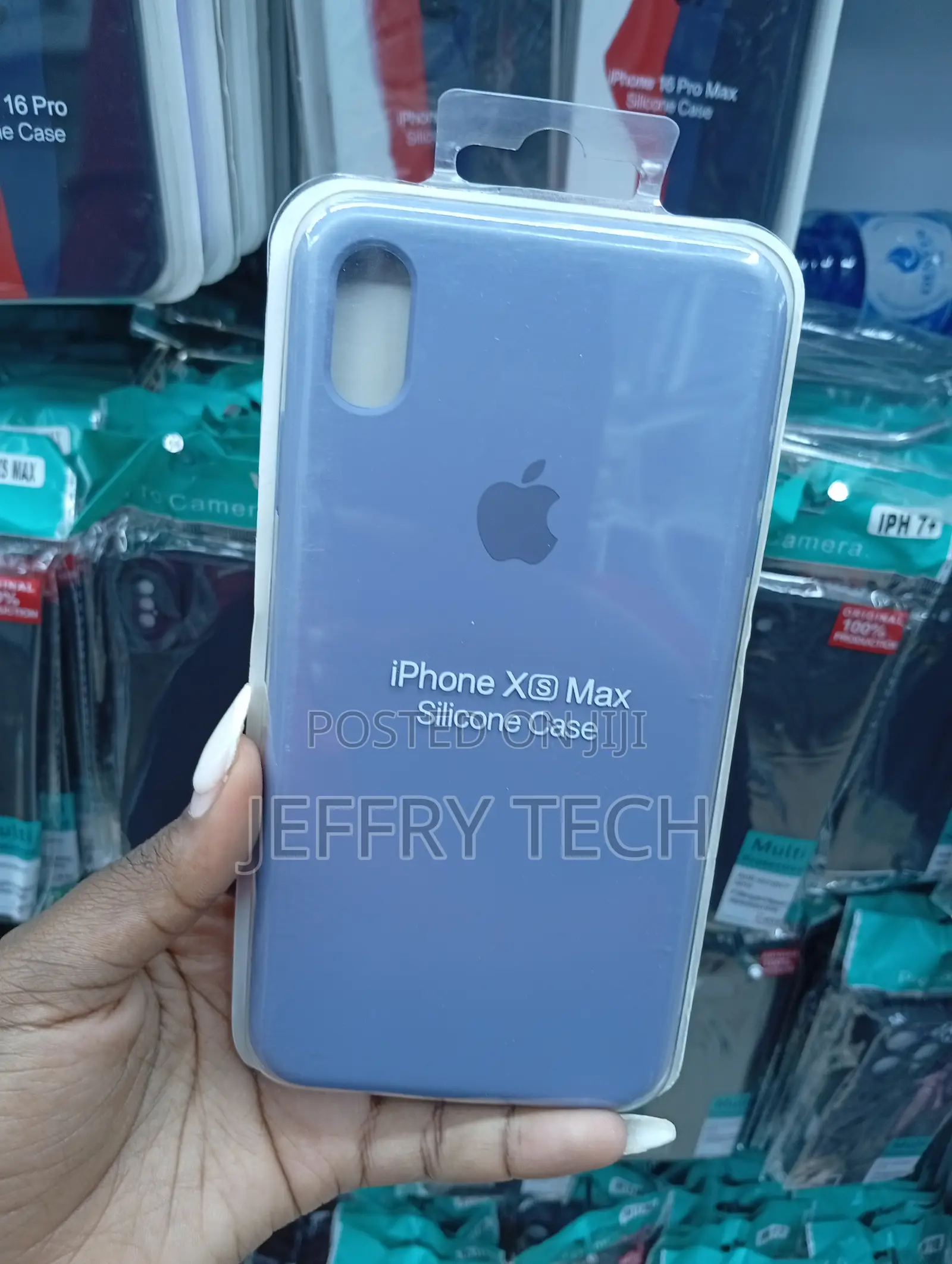 iPhone Xs Max in Purple Case