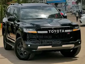Toyota Land Cruiser LC300 2022 Matt Black
