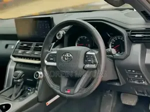 Toyota Land Cruiser LC300 2022 Matt Black
