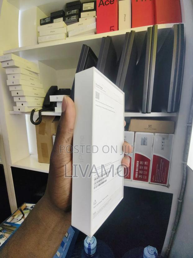 New Apple iPhone 17 Pro Max 256 GB Silver - thumbnail 5