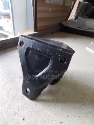 Front Engine Mount Kia Carens 2007