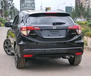 Honda Vezel 1.5 4WD 2018 Matt Black