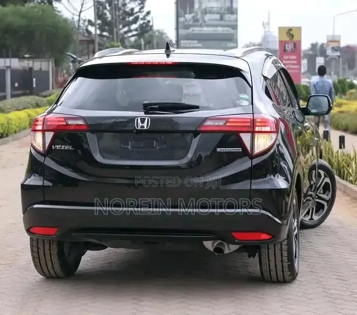 Honda Vezel 1.5 4WD 2018 Matt Black