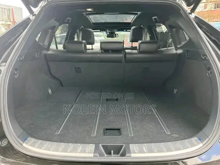 Toyota Harrier 2.0 2018 Black