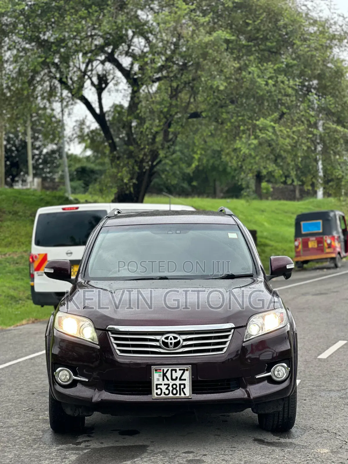 Toyota Vanguard 2013 Purple