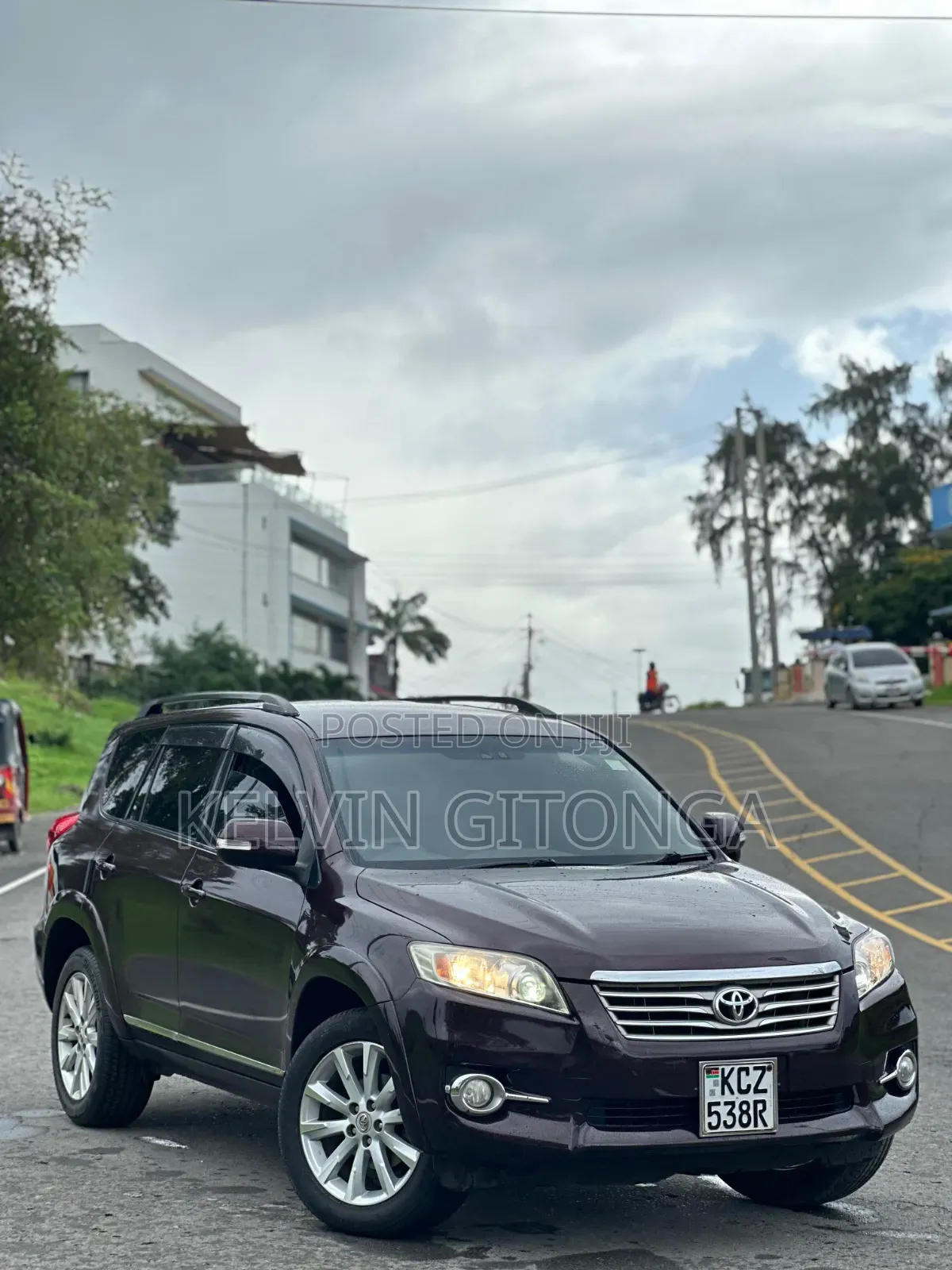 Toyota Vanguard 2013 Purple