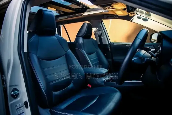 Toyota RAV4 Adventure AWD 2020 Off white
