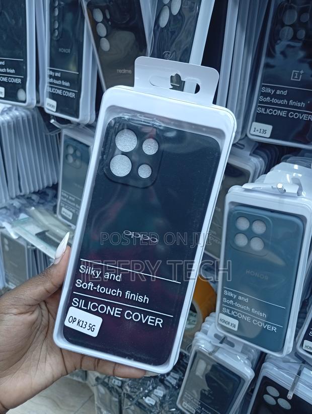 Oppo Reno Series Silicone Cover With a Soft-Touch Finish - thumbnail 2