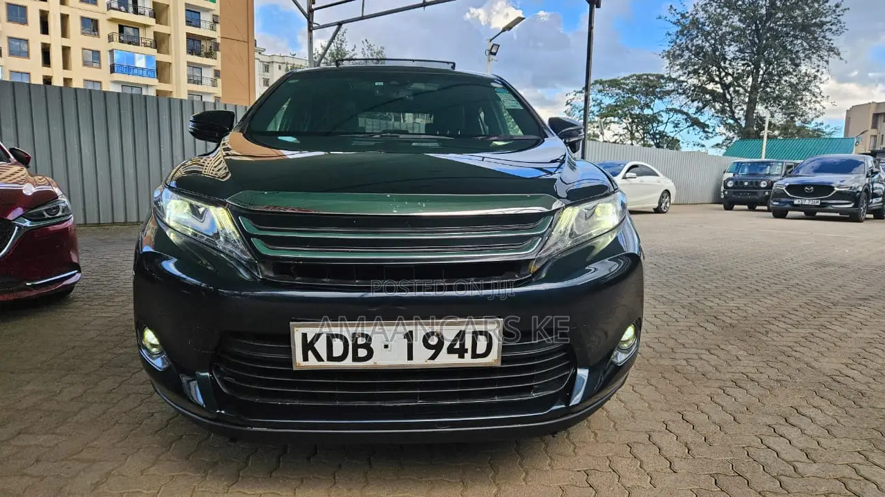 Toyota Harrier 2.0 2014 Black