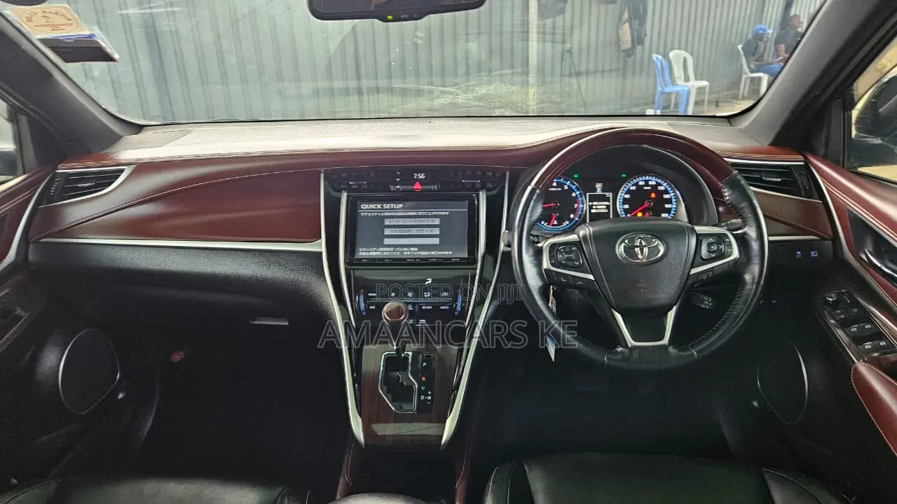 Toyota Harrier 2.0 2014 Black