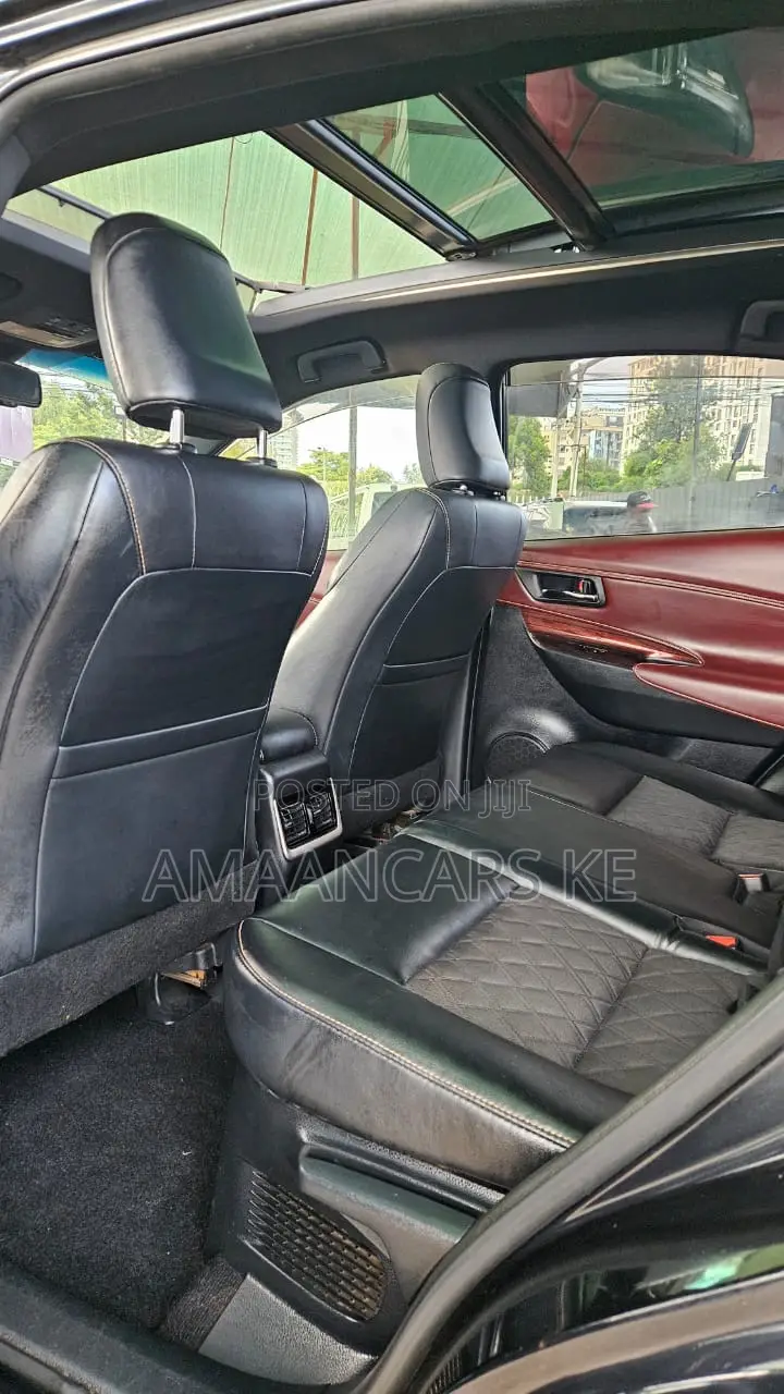Toyota Harrier 2.0 2014 Black