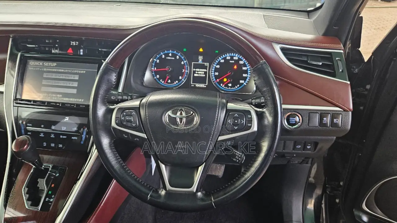Toyota Harrier 2.0 2014 Black