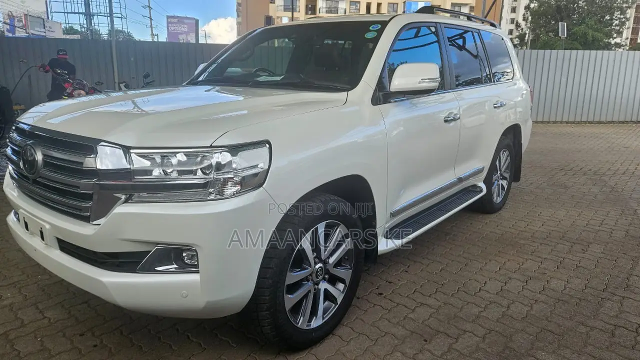 Toyota Land Cruiser 4.6 V8 ZX 2019 Brown