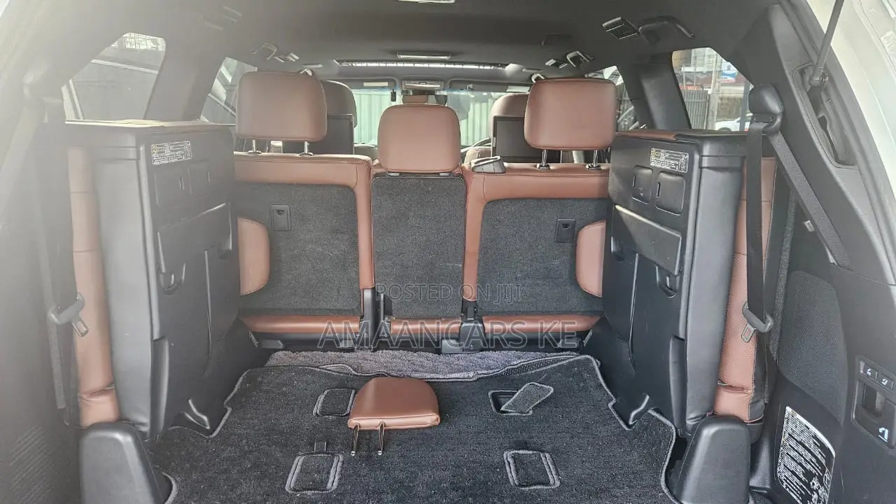 Toyota Land Cruiser 4.6 V8 ZX 2019 Brown