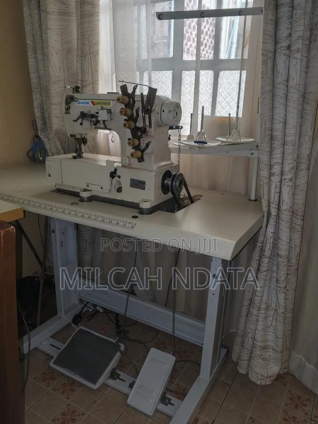 Flat Lock Sewing Machine - thumbnail 2