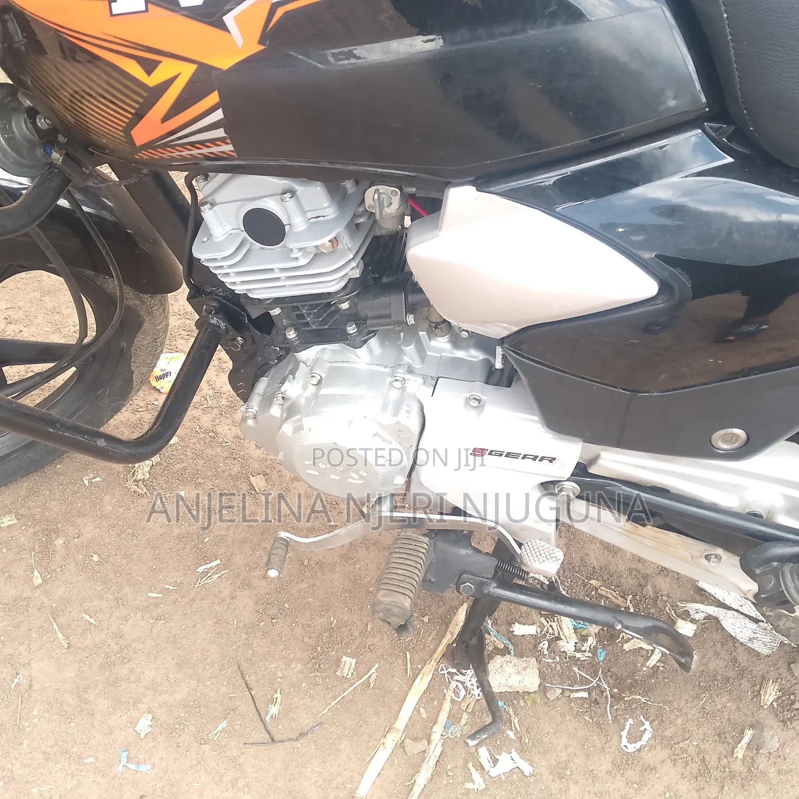 TVS HLX 125 2025 Black