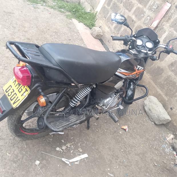 TVS HLX 125 2025 Black - thumbnail 6