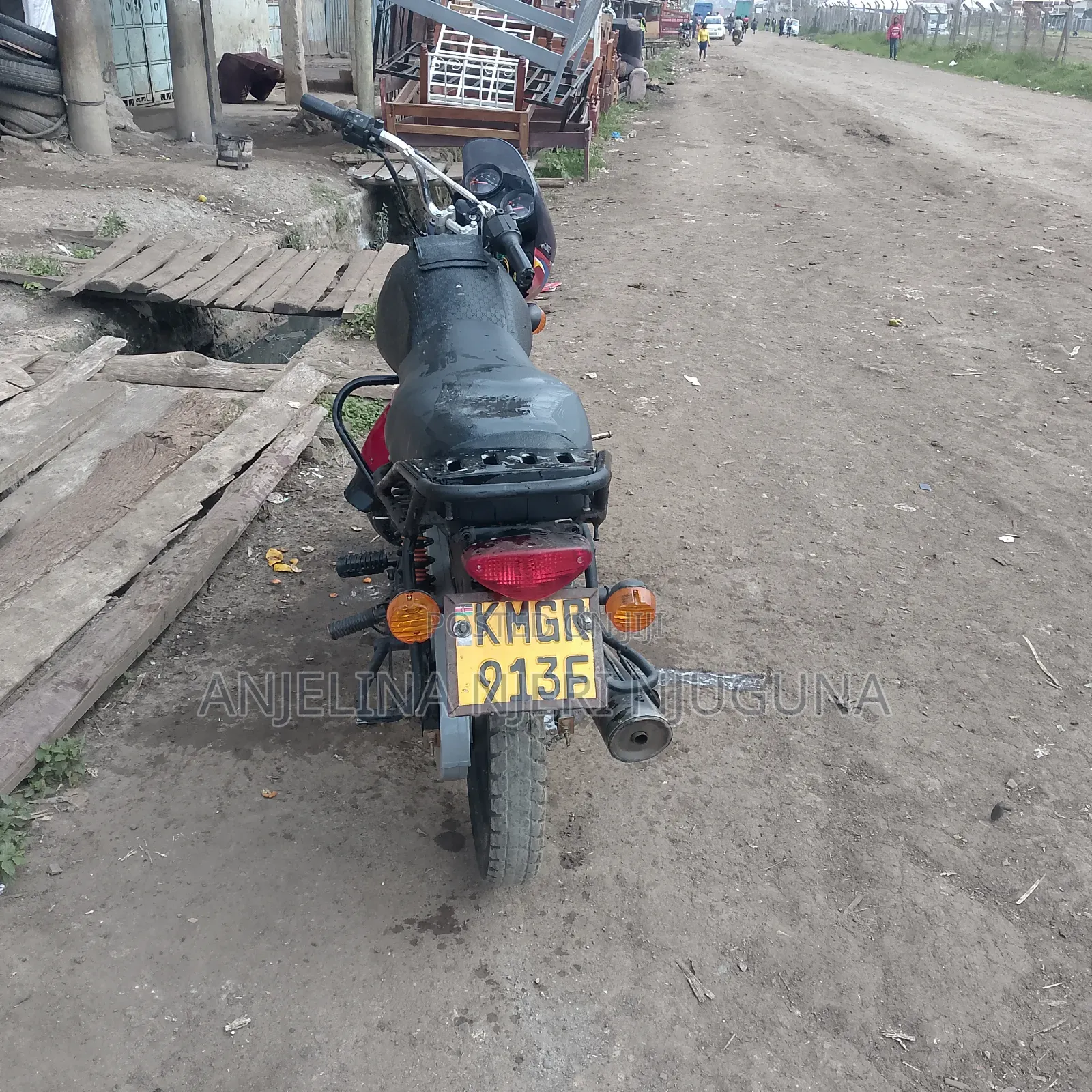 Bajaj Boxer 125 2025 Red