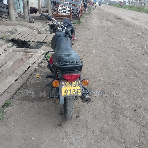 Bajaj Boxer 125 2025 Red - thumbnail 2