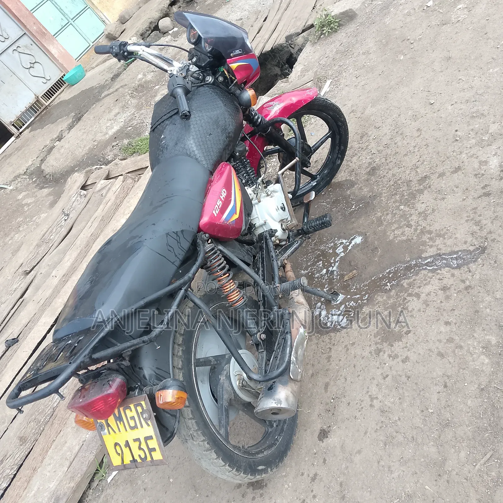Bajaj Boxer 125 2025 Red