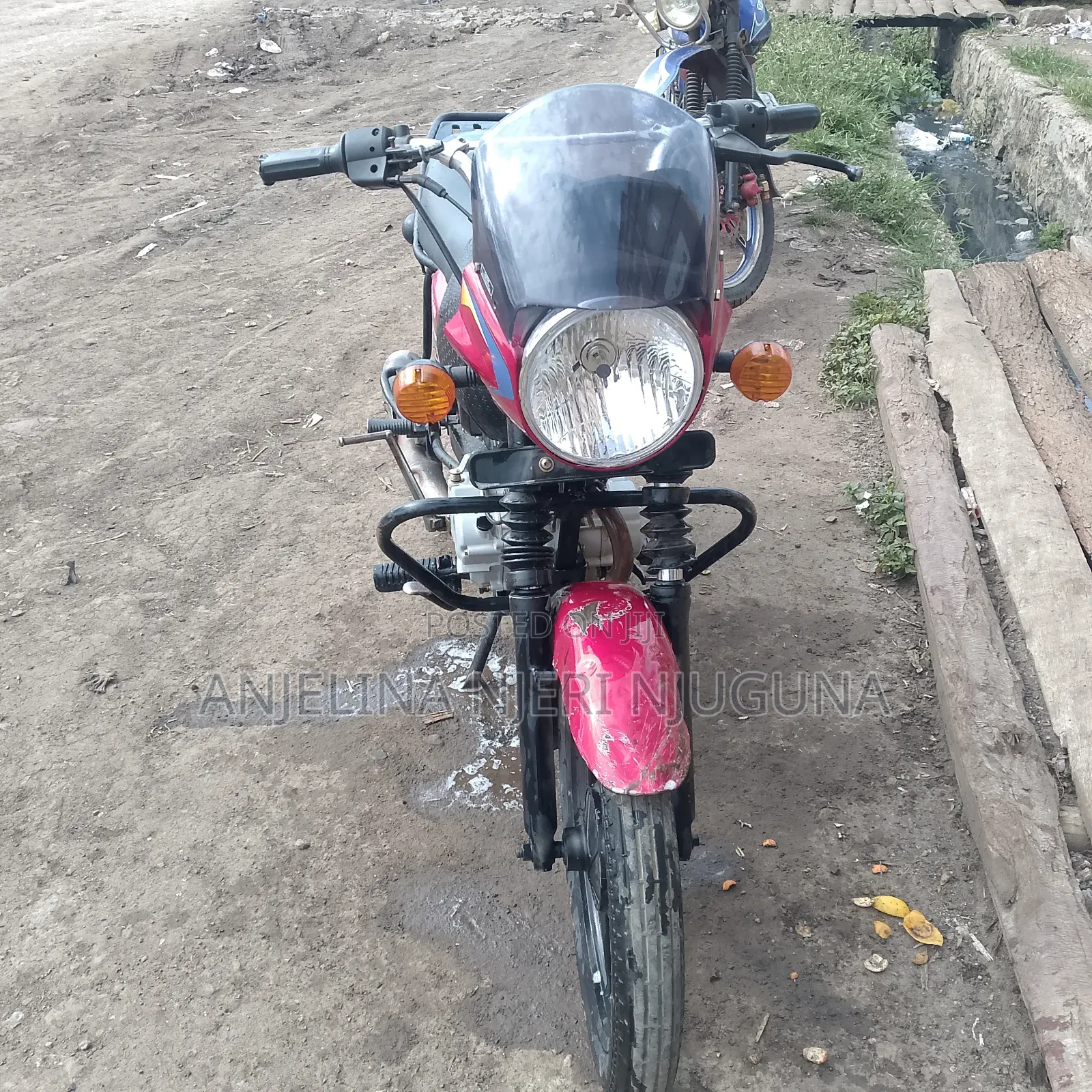 Bajaj Boxer 125 2025 Red