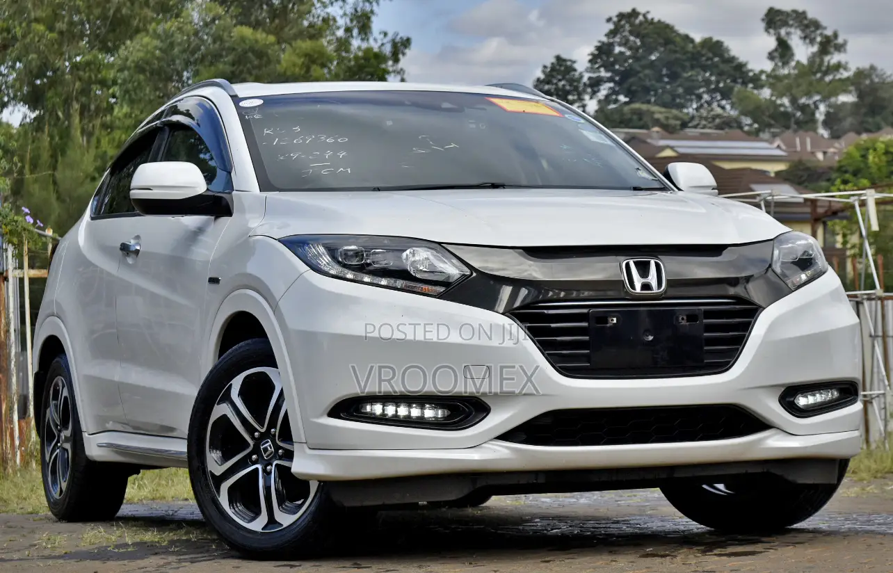 Honda Vezel 2018 White