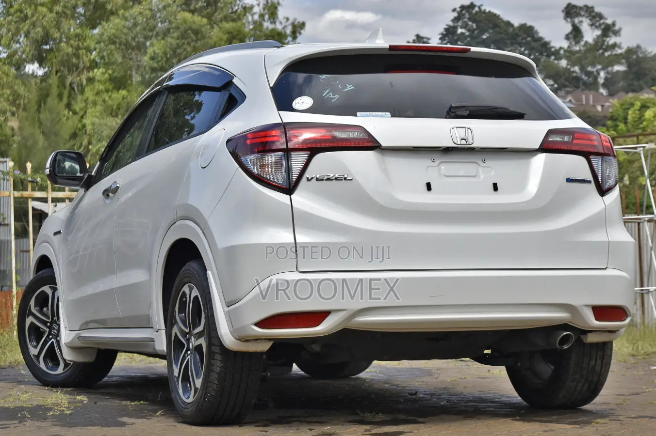 Honda Vezel 2018 White