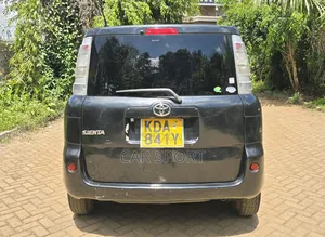 Toyota Sienta 2012 Black