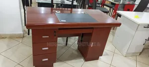 1.4m Executive Office Desk – Modern Wooden Office Table