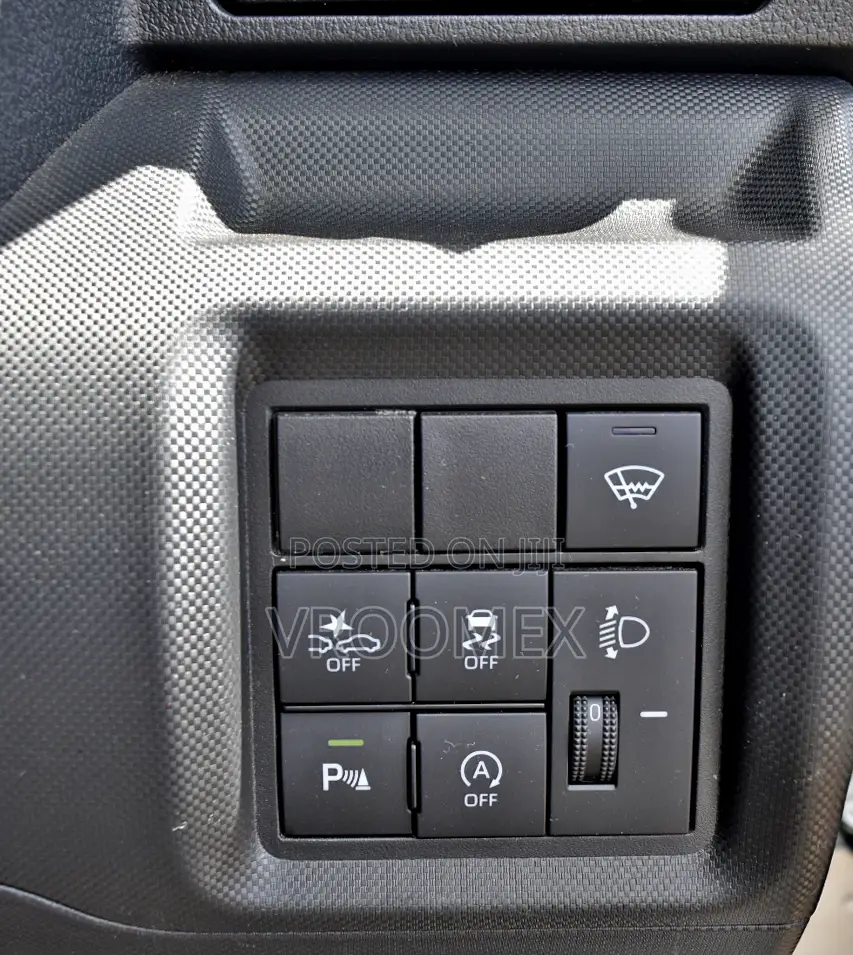 Toyota Raize 2019 Silver