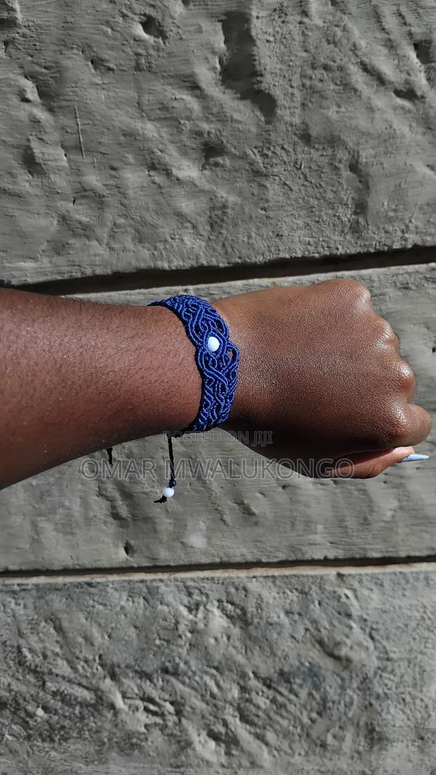 Macrame Bracelet - thumbnail 2