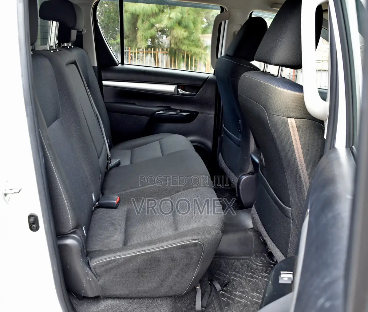 Toyota Hilux 2018 White