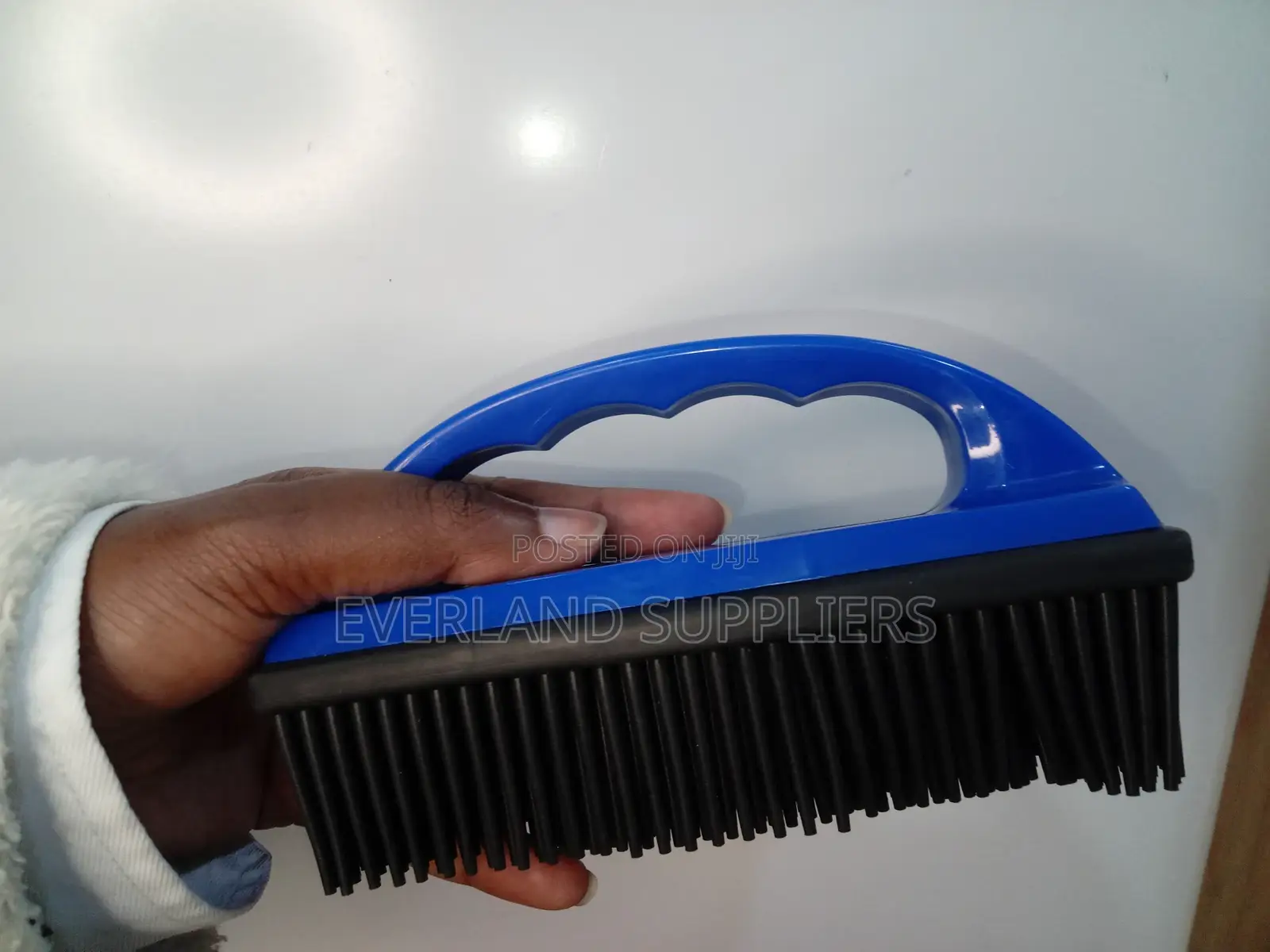 Hair Removal Brush for Cows
