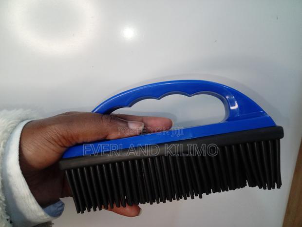 Hair Removal Brush for Cows