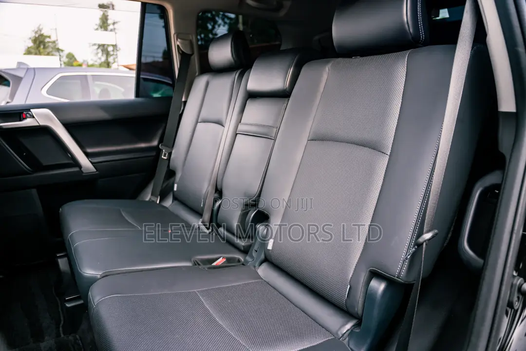 Toyota Land Cruiser Prado 2.8 2020 Black