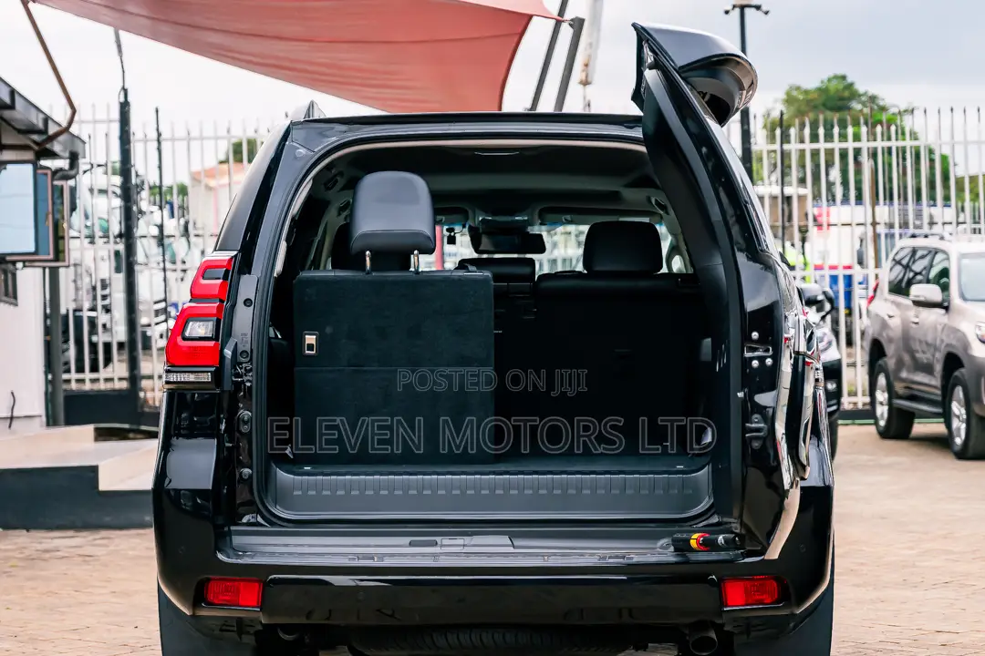 Toyota Land Cruiser Prado 2.8 2020 Black