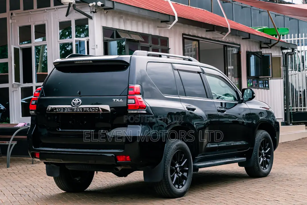 Toyota Land Cruiser Prado 2.8 2020 Black