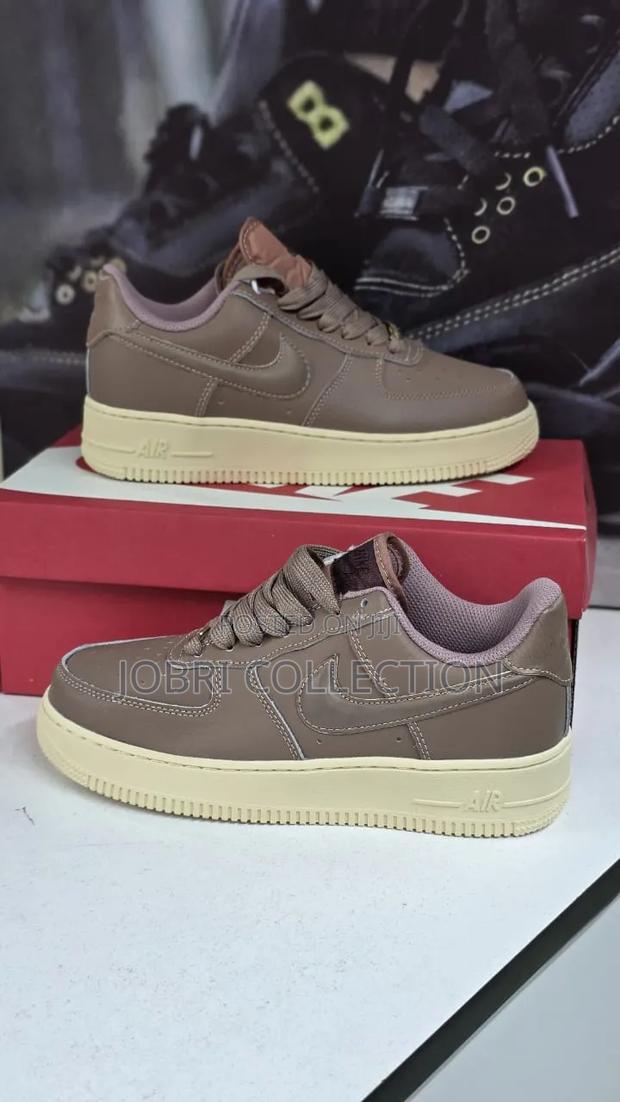 Nike WMNS Air Force 1 '07 Sneakers - main view