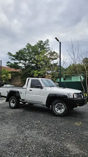 Nissan Patrol 2016 White