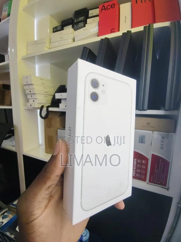 New Apple iPhone 11 128 GB - thumbnail 4