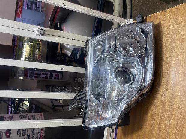 Mitsubishi Shogun Headlight