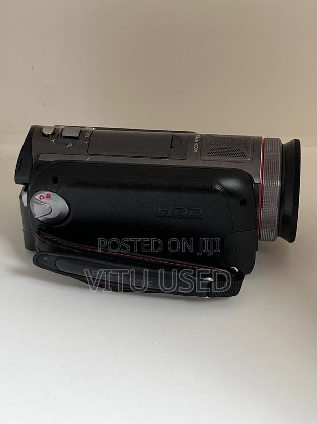 Panasonic Camera for Content Creation - thumbnail 4