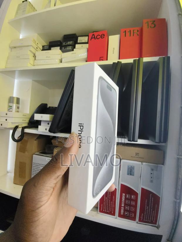 New Apple iPhone 15 Pro Max 256 GB - thumbnail 3