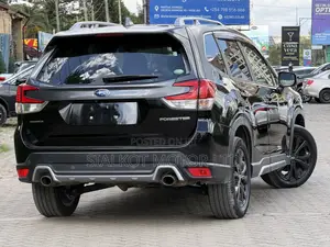 Subaru Forester Base AWD 2020 Black