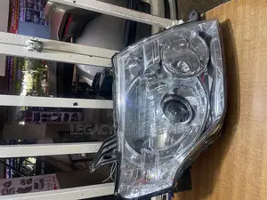 Mitsubishi Shogun Headlight