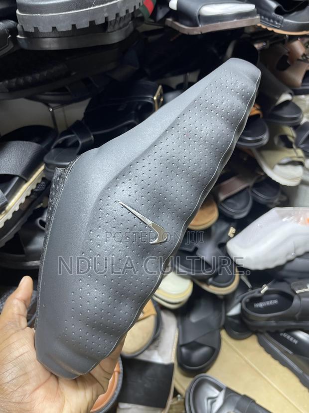 Nike Mind Mule 001