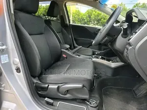 Honda Grace 2018 Silver